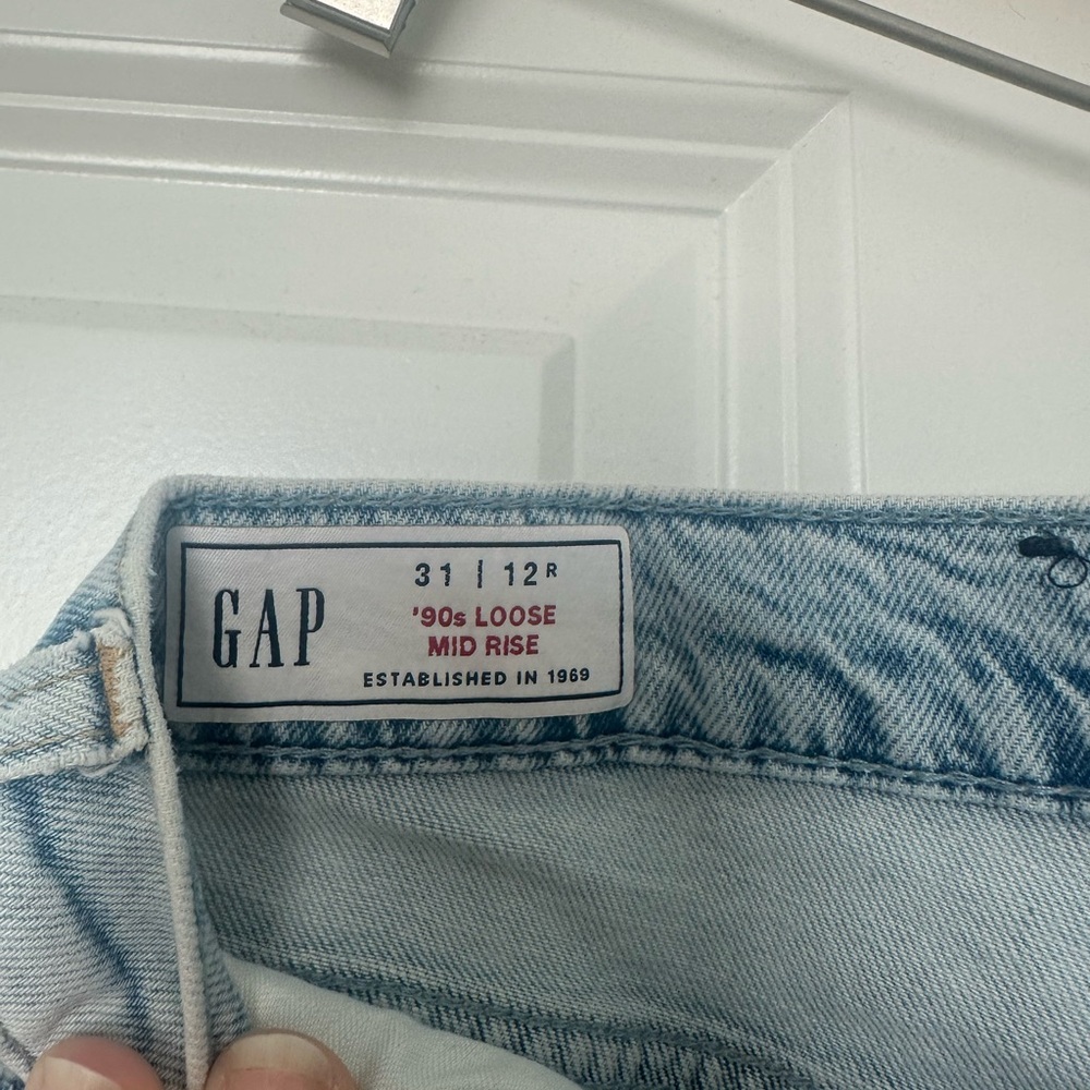 Gap 90’s Loose Mid Rise - Picture 4 of 6